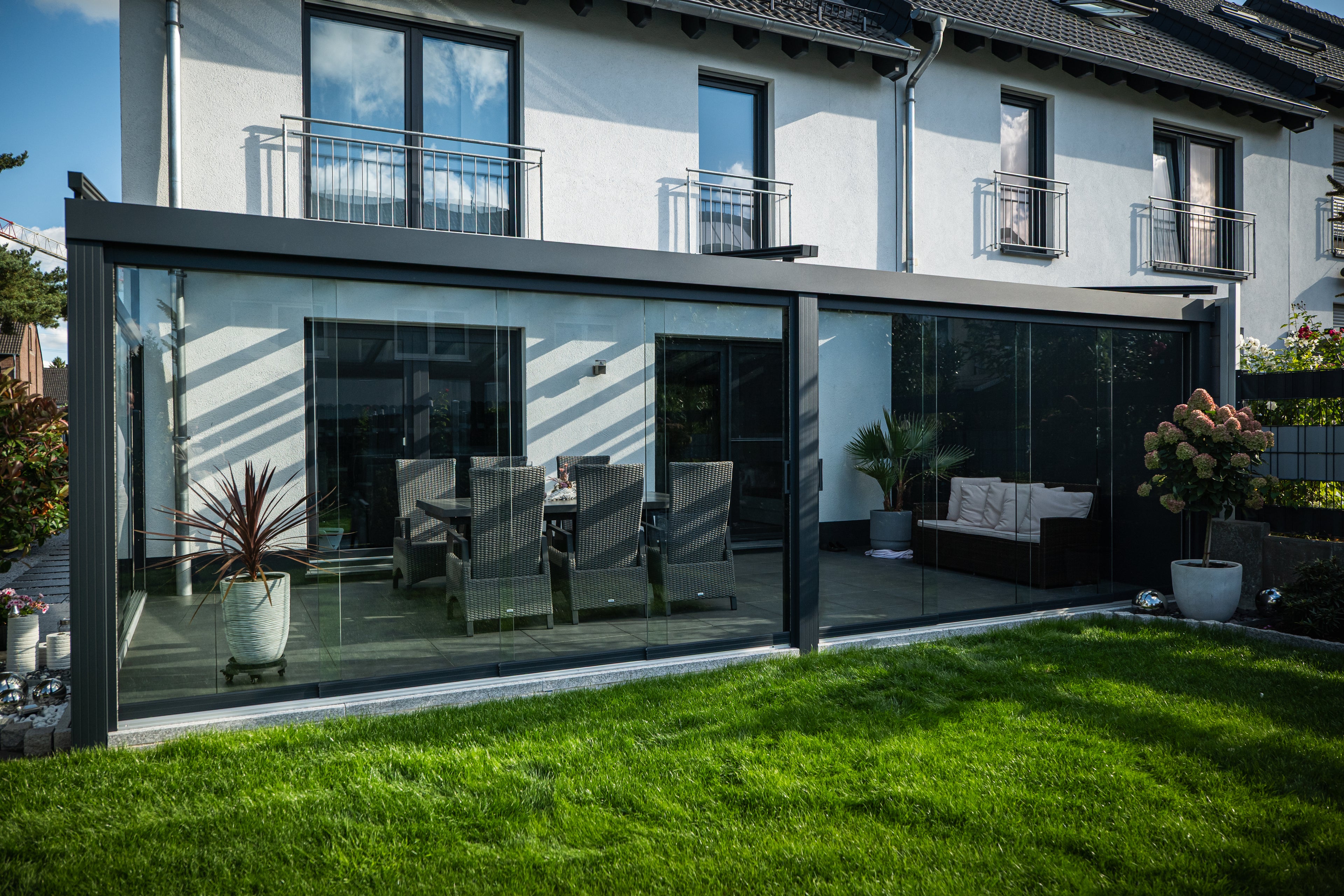 Alumera_Glasschiebetueren_Kaltwintergarten_klarglas