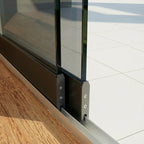 Detailbild_2_Schiebetueren_System_getoentes_Glas